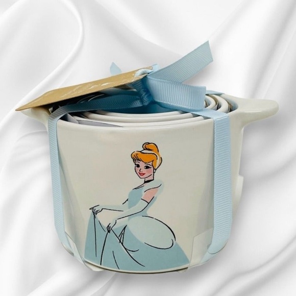 Disney Accessories - Cinderella Measuring Cups